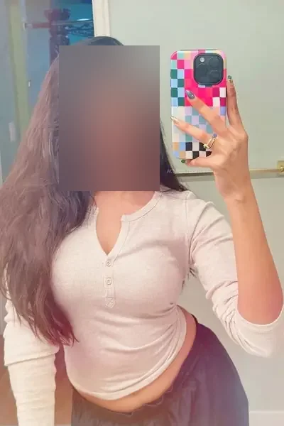 Neha — Female Escorts in Shirdi Sai Baba Temple, photo