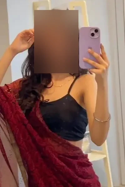 Joda — Female Escorts in Government Museum and Art Gallery, photo