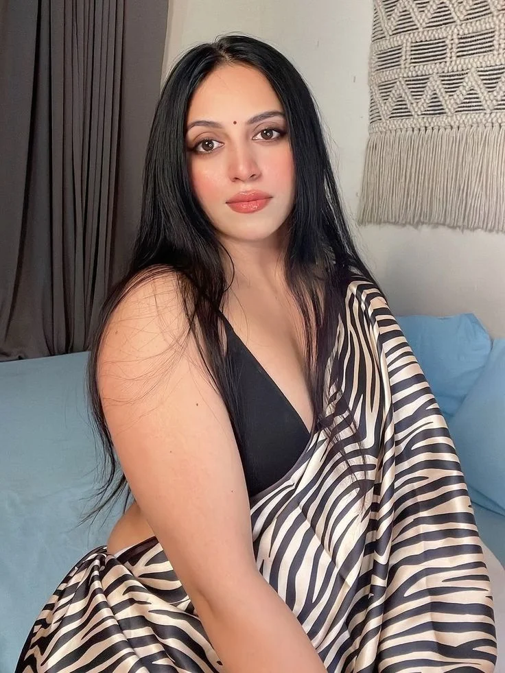 Female Escorts category on Republic Spot